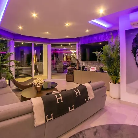 Hotel Casa - By Apricus Holidays